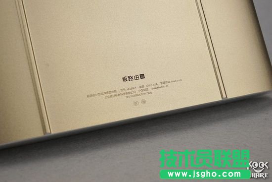 極路由3真機(jī)拆解評(píng)測(cè)