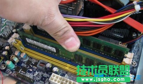 Win8電腦開機藍屏怎么解決？