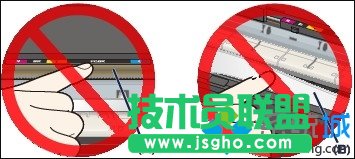 請勿觸摸透明膠片